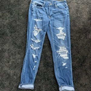 american eagle ripped tomgirl jeans